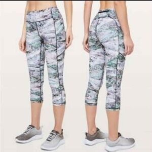 lululemon athletica women’s Leggings - Blue and Gray Pattern